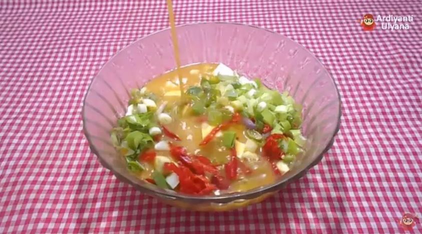 Sering gagal bikin telur dadar tebal? Coba tambahkan 1 bahan ini, hasilnya padat dan tidak kempis