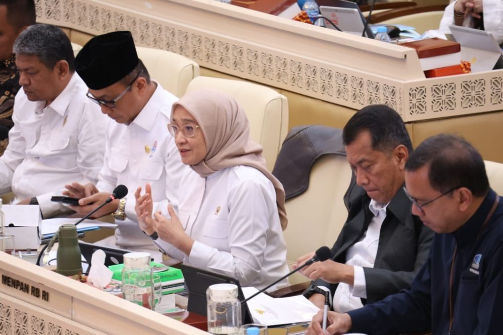 Usai ASN dikritik DPR, MenPAN-RB tulis surat: "Tetaplah melayani, meski tak semua orang melihat"