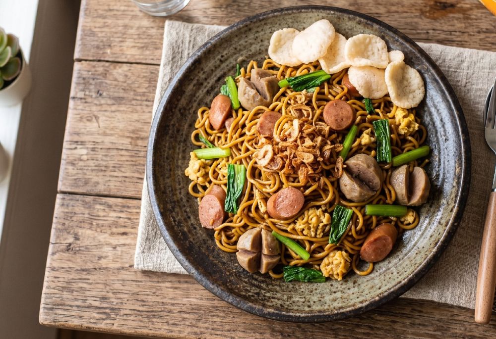 Males ribet tapi ingin makan enak? Yuk coba resep masakan mi goreng sosis bakso yang praktis dan murah