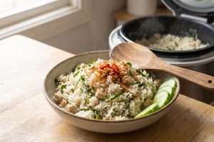 Resep nasi daun jeruk rice cooker tanpa tumis, menu praktis sekali pencet cook