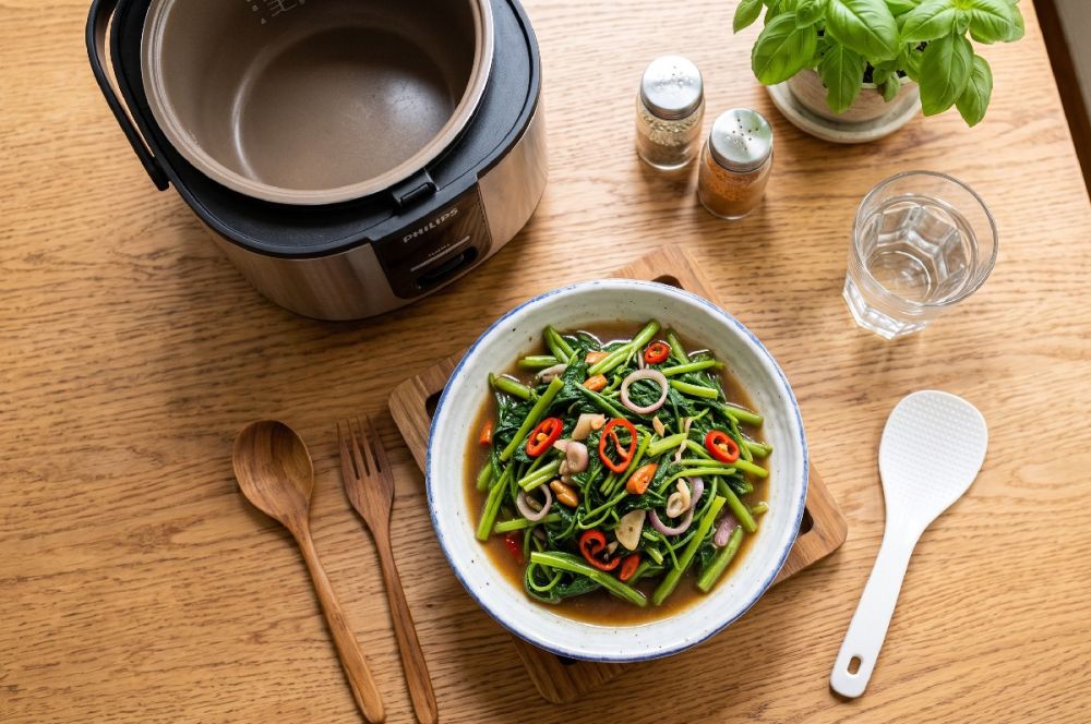 Resep tumis kangkung lezat pakai rice cooker, semua siap saji dalam waktu singkat dengan trik ini