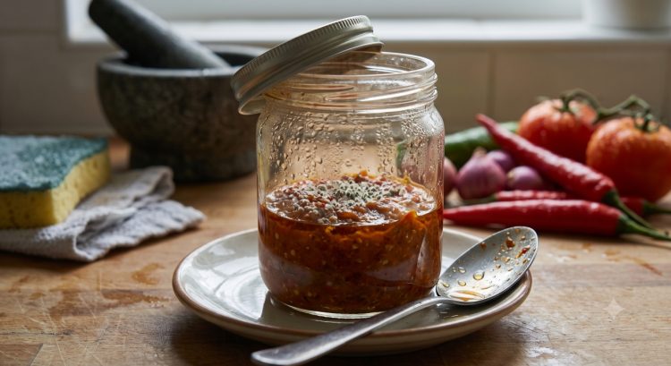 Sambal cepat basi ternyata bukan hanya karena cabainya, ini 8 penyebab yang sering terlewat
