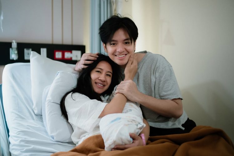 Shenina Cinnamon bagikan pengalaman persalinan alami, ini 4 cerita yang berkesan