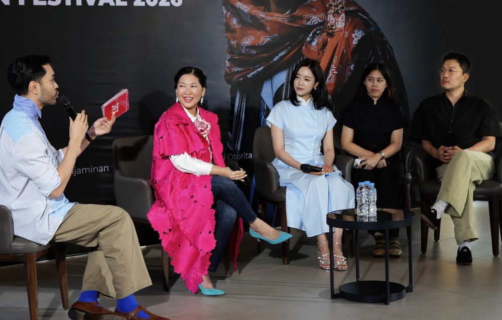 Penutup manis BRI JF3 Fashion Festival 2026, LAKON Indonesia & Hahm Eun-jung hadirkan Koleksi "HARSA"