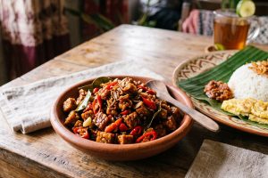 Cara membuat tempe orek kecap yang pedasnya nampol tanpa ribet, cocok untuk pelengkap nasi uduk