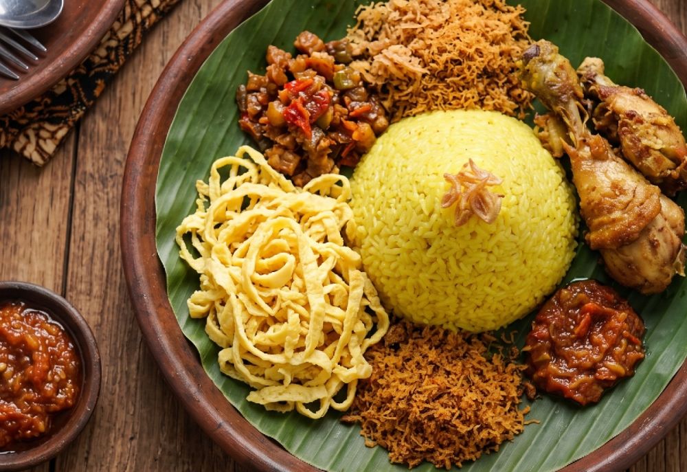 Cara membuat telur dadar rawis pendamping nasi kuning yang kenyal dan lembut, ternyata gampang