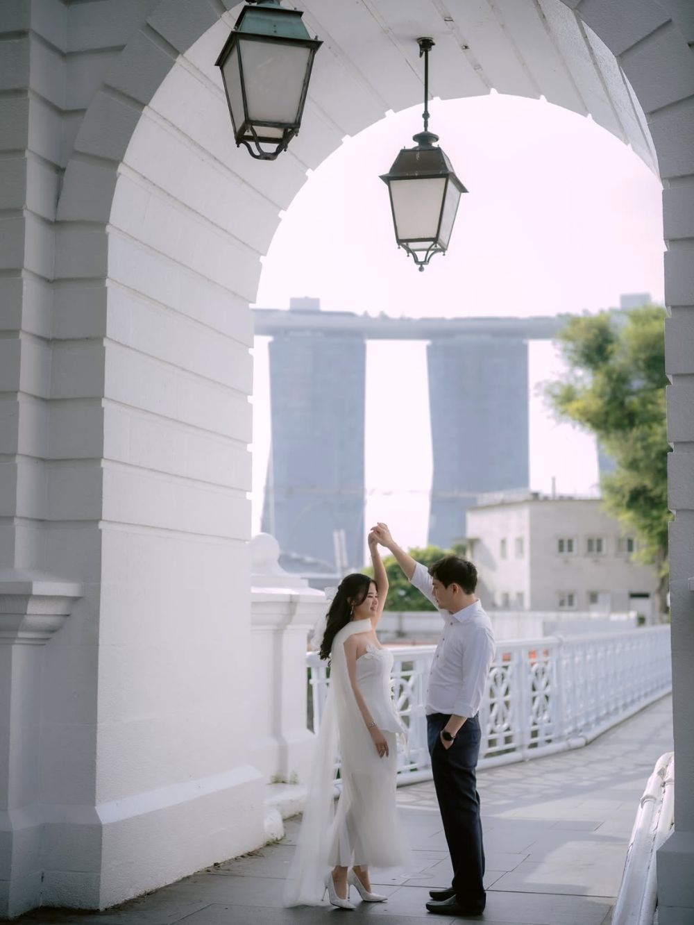 Felicia Tissue bagikan foto prewedding di Singapura, sosok calon suami masih dirahasiakan