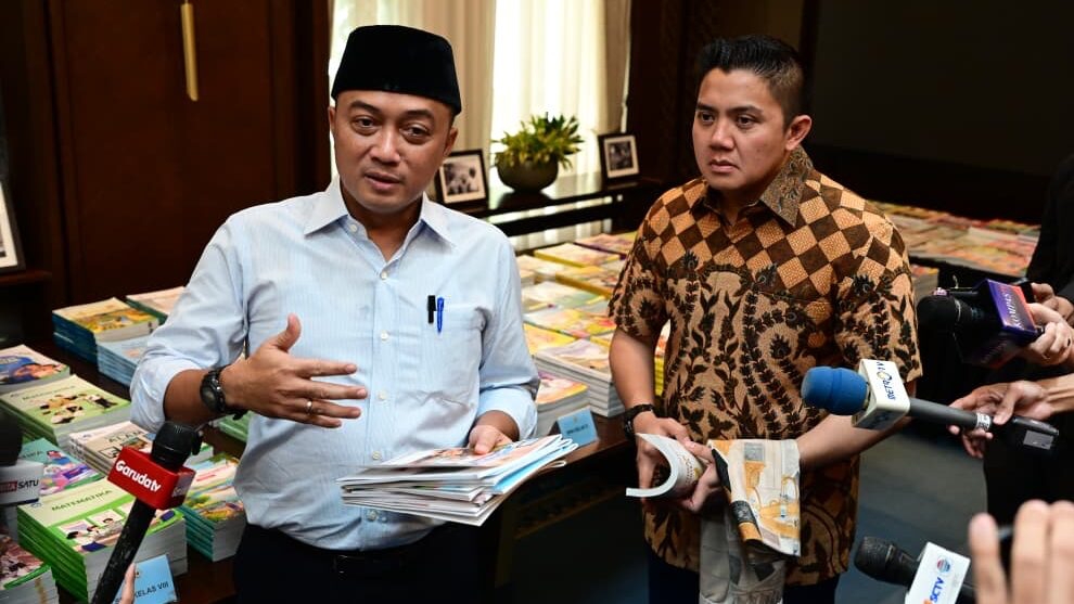 Prabowo ingin buku pelajaran SD hingga SMA diperbarui, ini alasan dan fokus perbaikannya