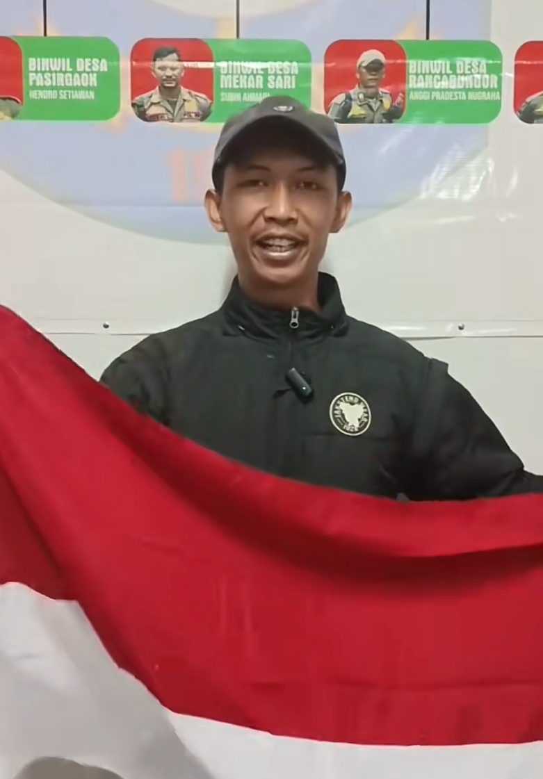 Tukang cukur di Bogor tidak pasang bendera, ucap Indonesia belum merdeka lalu kini minta maaf