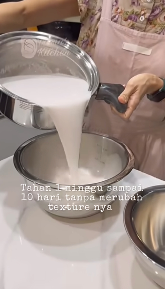 Cara menyimpan santan fresh agar awet hingga 10 hari dan tak mudah pecah
