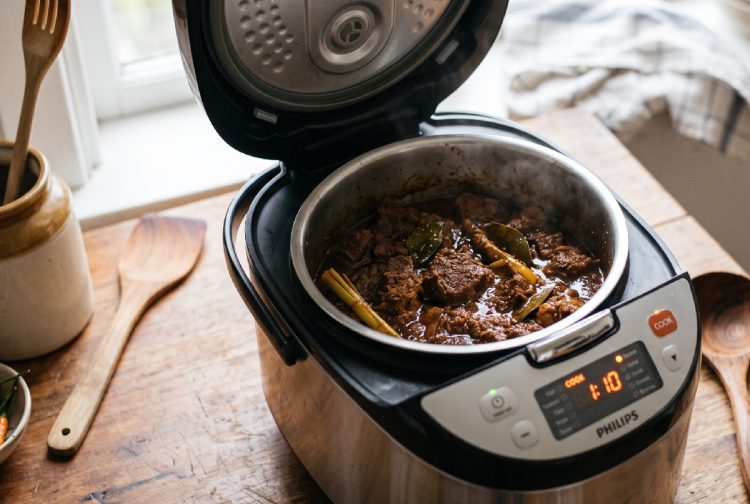 Cara membuat rendang empuk pakai rice cooker tanpa santan, hemat gas rasa tetap nendang