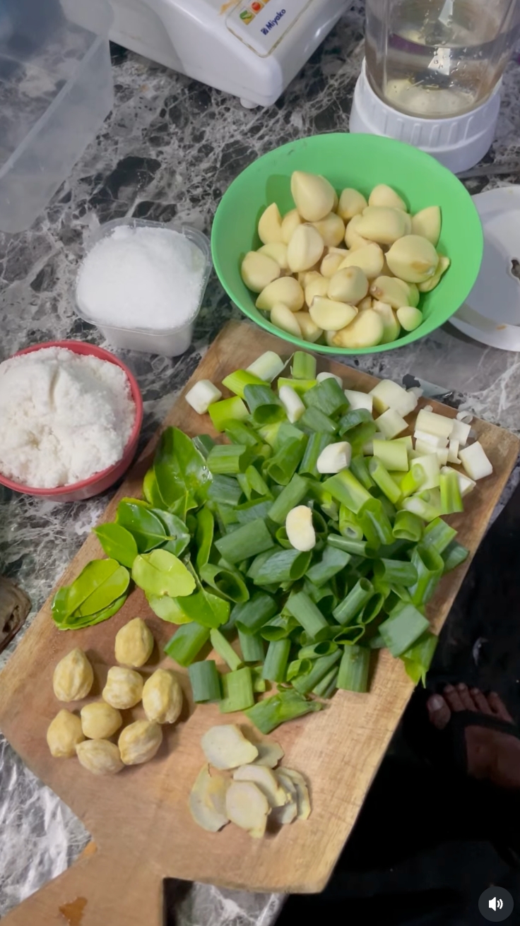 Cara membuat kuah bakso untuk jualan 35 liter, ini takaran bawang putih, kemiri hingga daun jeruk