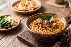 Tempe terlalu lama di kulkas dan jadi semangit? Masih bisa diolah kok! Yuk cobain resep sambal tumpang