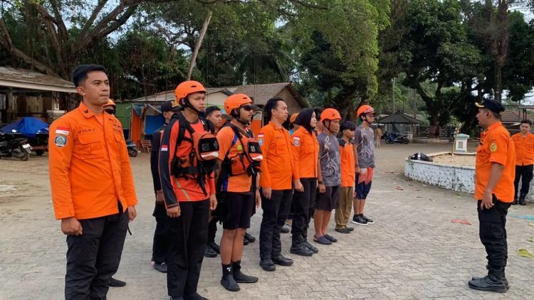 Tim SAR perluas pencarian rombongan jurnalis hilang kontak di Selat Sunda, 8 orang teridentifikasi