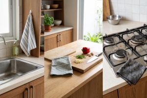Kain lap dapur cepat kotor padahal baru dicuci? Bedakan lap untuk tangan, meja, dan kompor