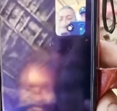 Momen emosional ayah Wili Mbuik ditelepon pria diduga anggota KKB pakai HP putrinya