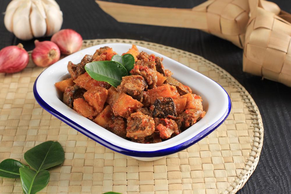 Hobi kulineran tapi takut darah tinggi? Ini deretan makanan yang harus dihindari