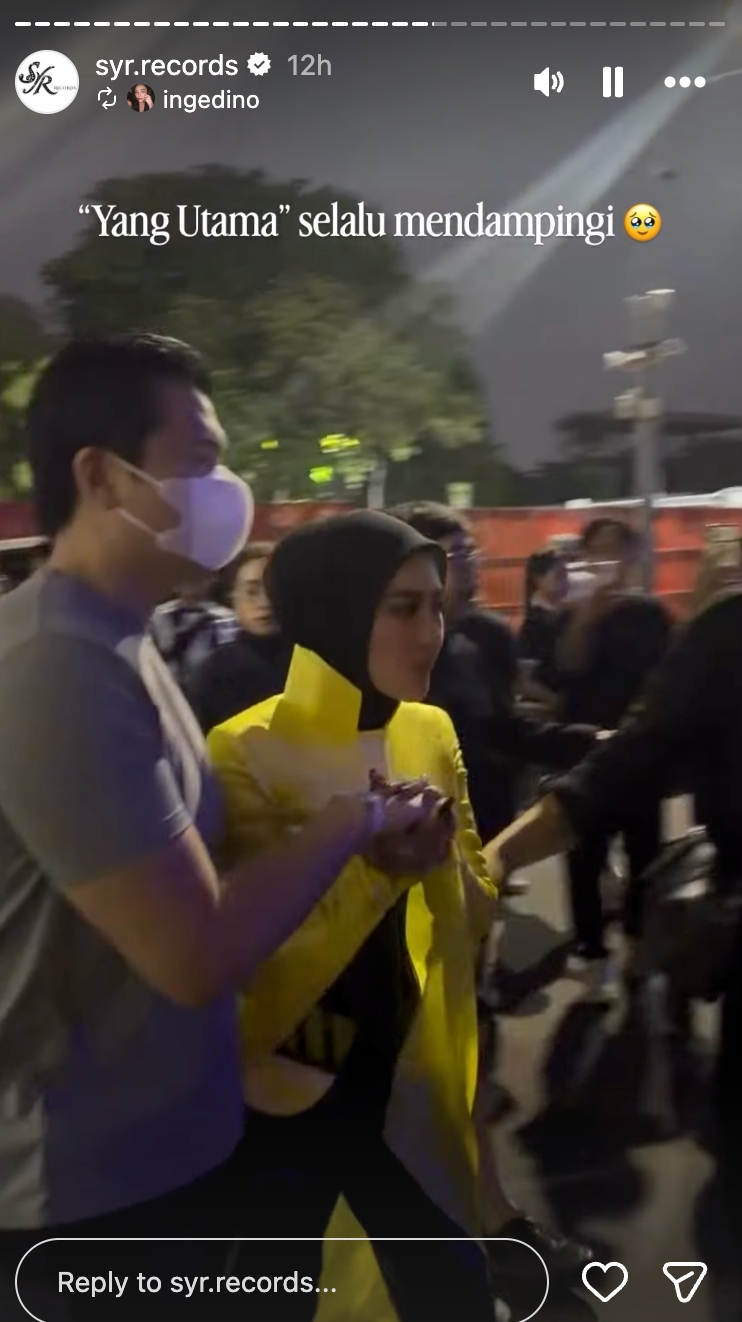 Syahrini comeback usai 7 tahun vakum, momen Reino Barack setia dampingi istri hingga backstage konser