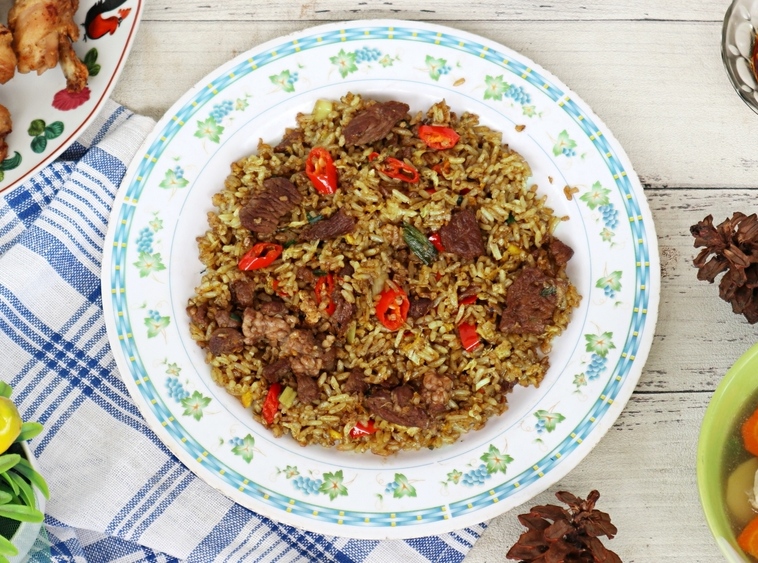 5 Resep nasi goreng gurih & berempah siap saji kurang dari 15 menit, menggoda lidah tanpa banyak garam
