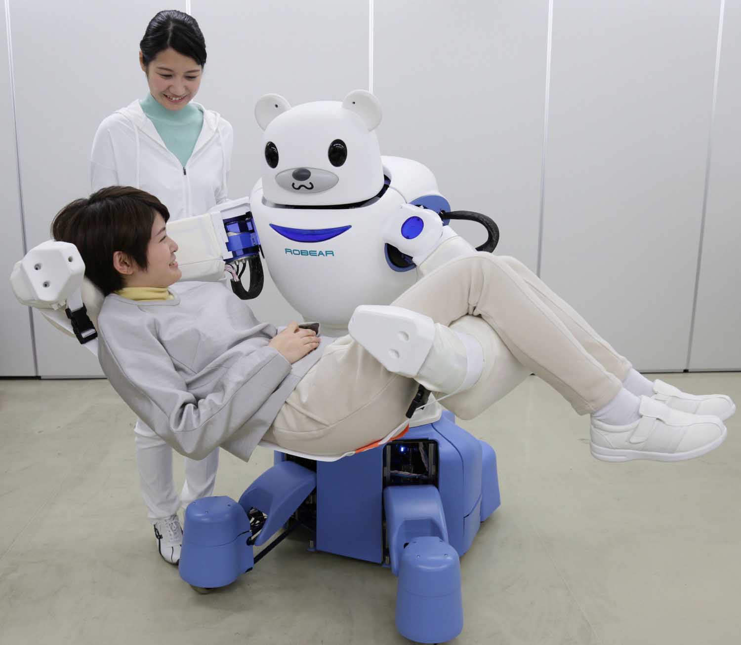 Robot beruang ini dirancang untuk membantu pasien yang lumpuh