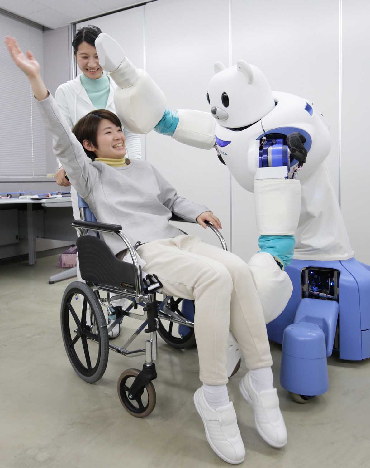 Robot beruang ini dirancang untuk membantu pasien yang lumpuh