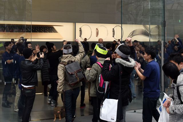 Warga Jepang antusias sambut preview Apple Watch