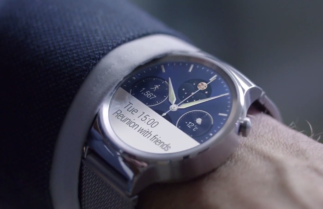 Huawei Watch tampak elegan dengan lapisan kristal safir