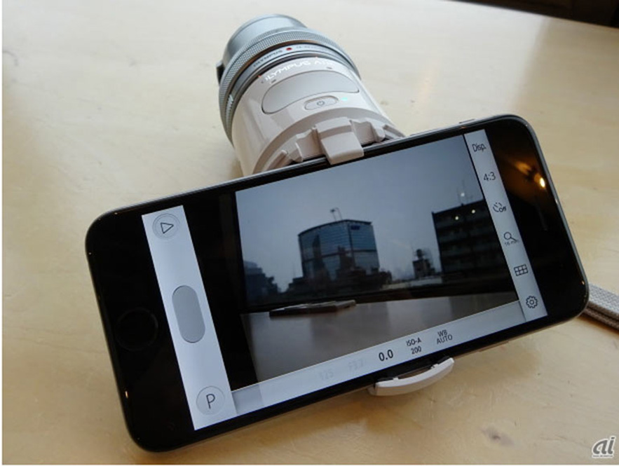Olympus Air bawa kualitas DSLR pada kamera ponsel Anda