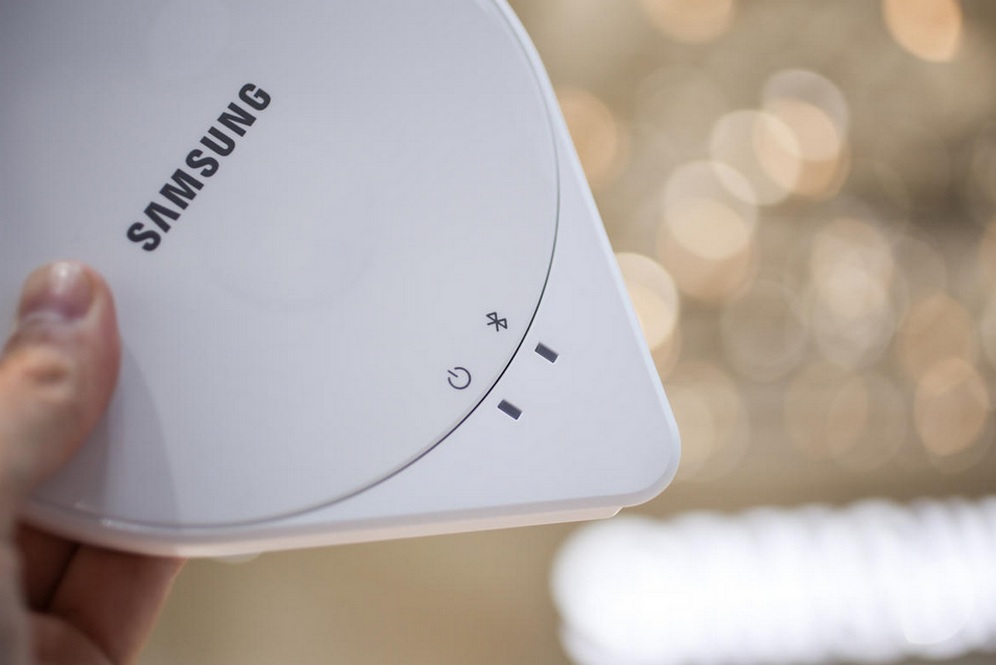 Samsung SleepSense, sensor pintar pemantau tidur Anda, di genggaman