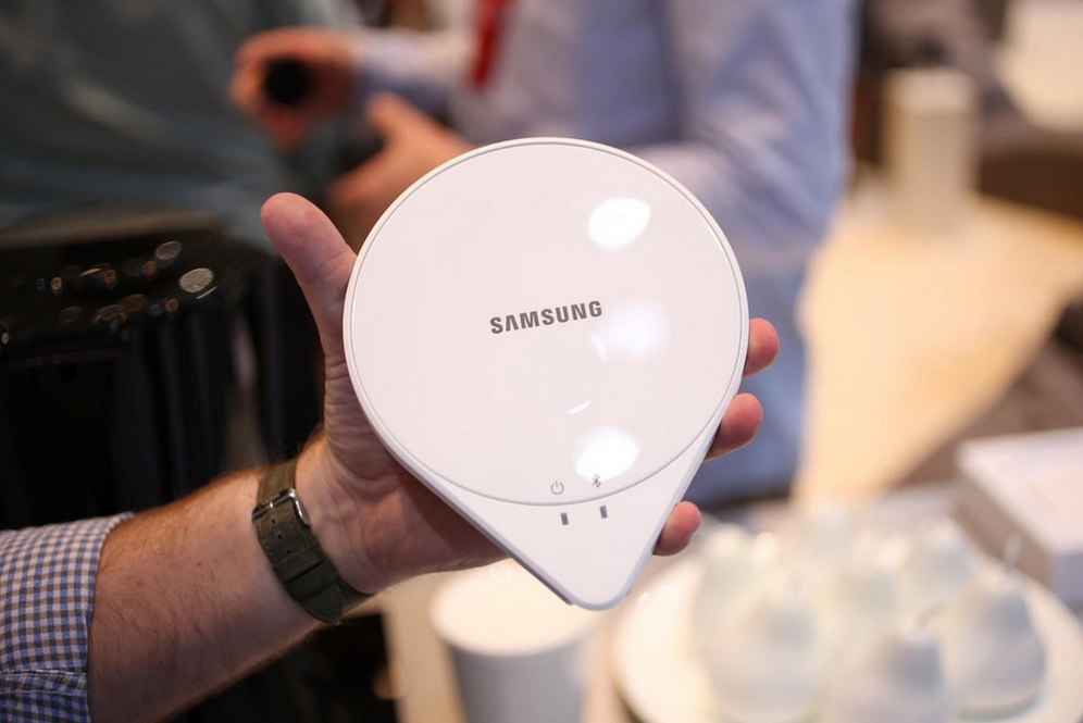 Samsung SleepSense, sensor pintar pemantau tidur Anda, di genggaman