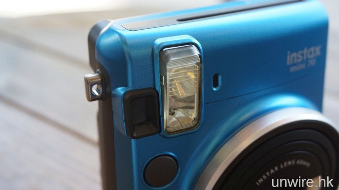 Foto langsung jadi dengan kamera Fujifilm Instax Mini 70