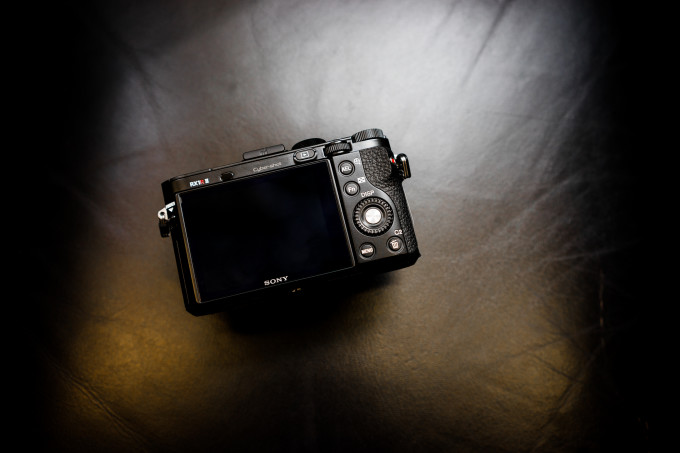 Ini penampakan kamera full-frame baru Sony RX1R II