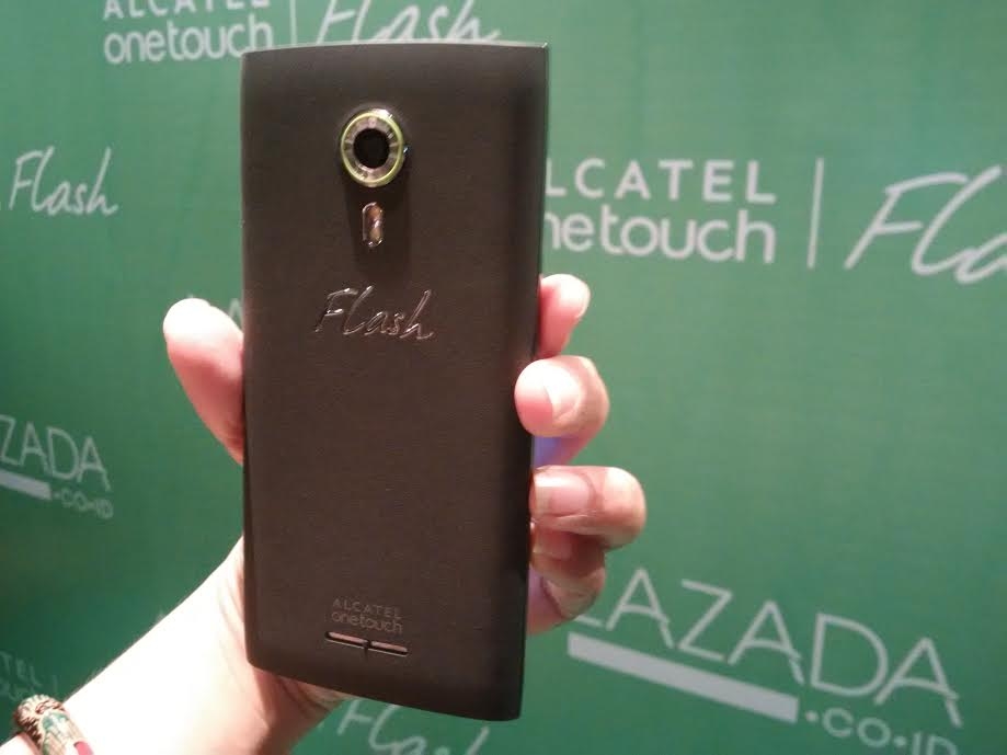 Hands-on Alcatel OneTouch Flash 2