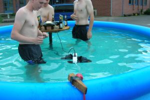 15 Foto ini jadi alasan kenapa umur cowok lebih pendek ketimbang cewek