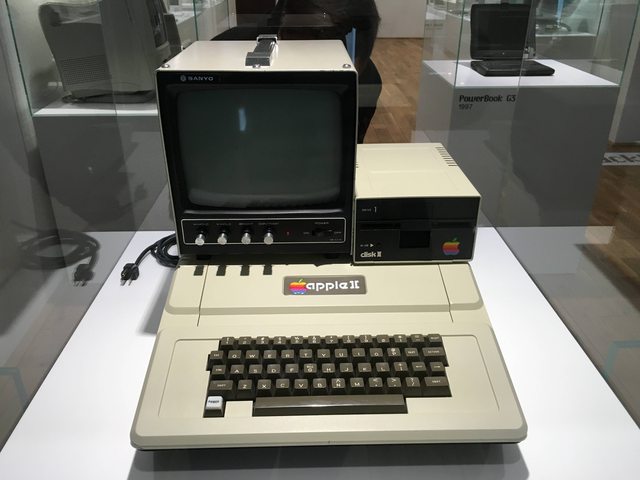 Menilik sejarah Apple dari museumnya di Praha