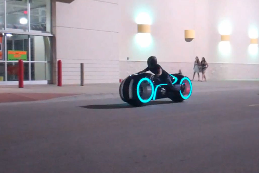 Lightcycle, superbike bertenaga baterai Lithium