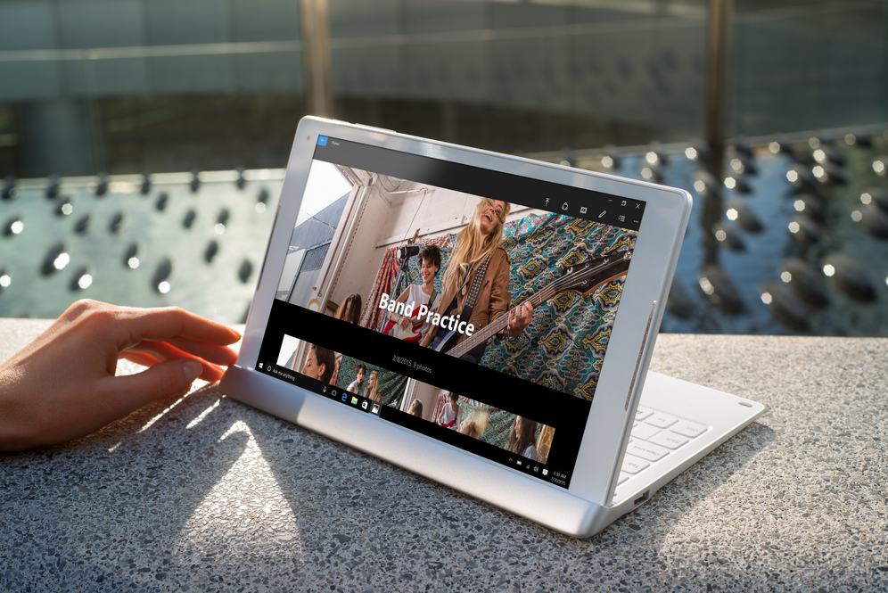 Alcatel Plus 10, tablet 2-in-1 buat Anda yang suka kerja di luar