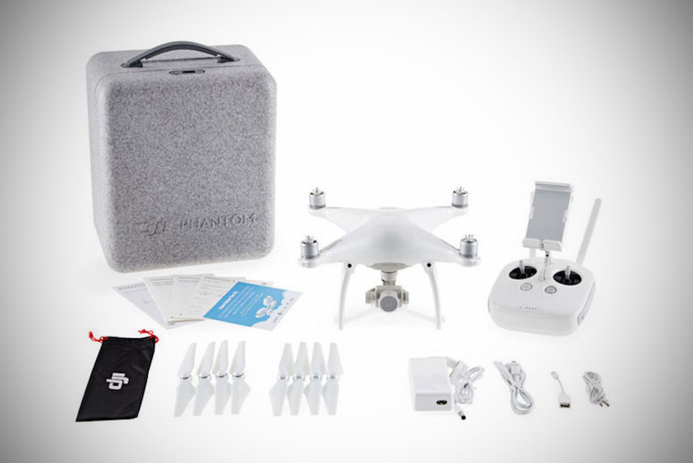 Phantom 4, drone terbaru besutan DJI yang bisa terbang sendiri