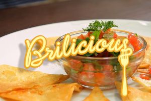 Bikin sendiri Classic Pico de Gallo with Tortilla Chips kamu, yuk!