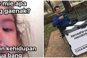 11 Meme kocak menggambarkan beratnya hidup ini bikin nyesek, bisa relate banget
