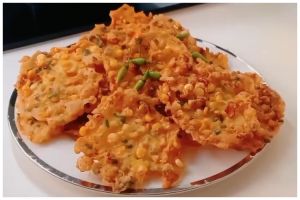Bukan ditambah tepung beras, ini trik goreng bakwan jagung supaya renyahnya awet pakai 1 bahan dapur