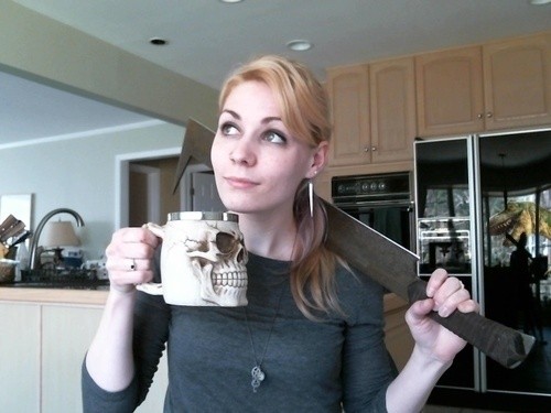 Viral bocah bersepeda di markas TNI & tabrak senapan, bikin ketawa