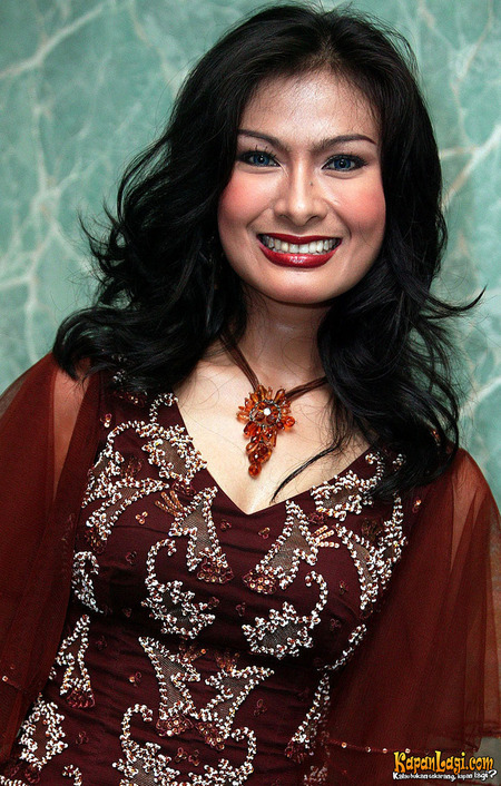 15 Potret Ranty Maria kuliah di Korea Selatan, bak Idol K-Pop