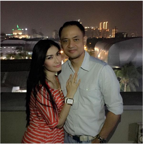 13 Karya lukis di atas kerang ini detailnya menakjubkan