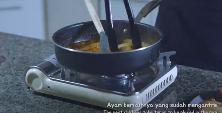 Ayam Telur Bumbu Kari