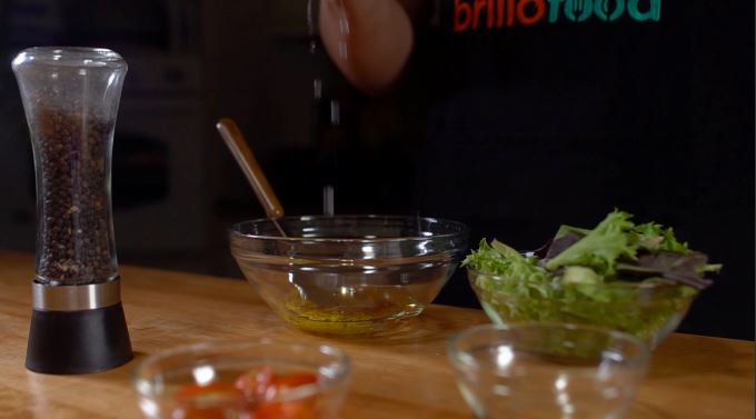 Chicken Salad With Avocado Sauce (Guacamole)