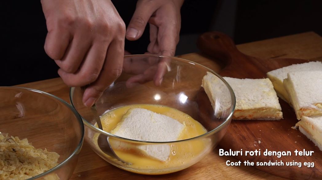 Chitato Egg Mayo Sandwich