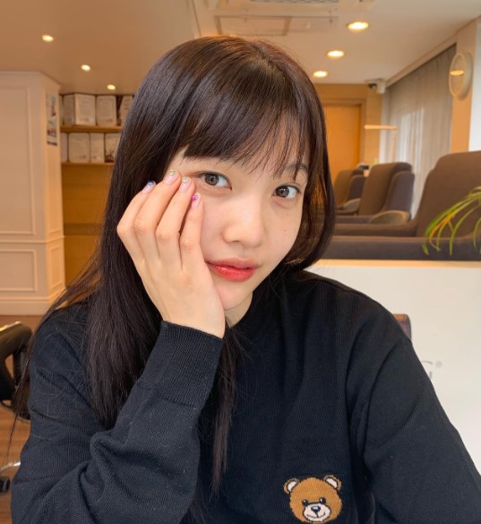 Potret member Red Velvet tanpa makeup © berbagai sumber