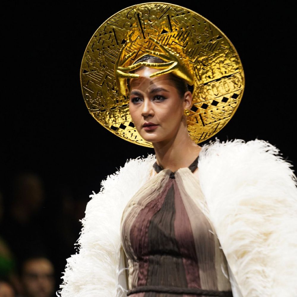 11 Potret Paula Verhoeven selama di Dubai, tampil di Arab Fashion Week