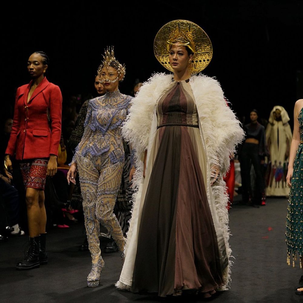 Paula Verhoeven di Dubai Berbagai sumber